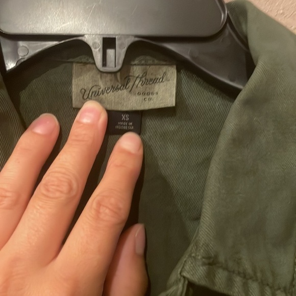 NWOT MENS SIZE XS FOREST GREEN BUTTON UP COAT DENIME STYLE UNIVERSAL THREADS‌‌ - Picture 5 of 7